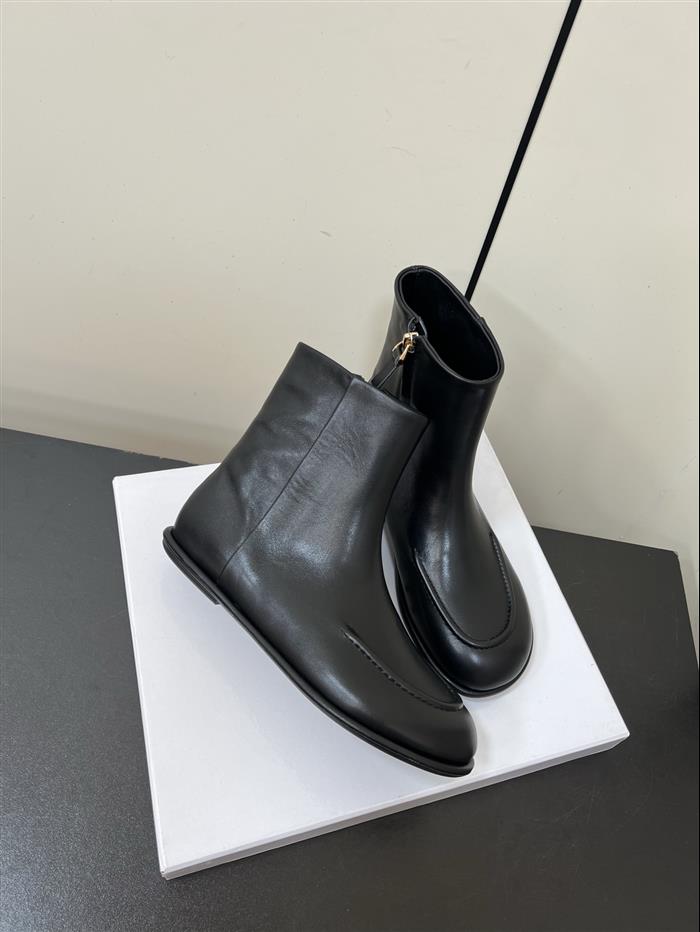 2025112817323485 340